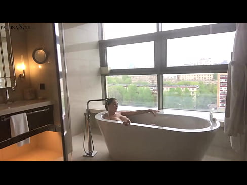 ❤️ Obrovská baba vášnivo si honí kundu v kúpeľni ️❌ Šukanie video na nás sk.yourxxxvideos.ru ❌❤